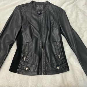 Women’s M Leather (faux) jacket. debby collection